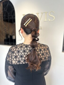 ラビス クローバー(Lovis clover) 『ゆうあ』タイトめ編みおろし♪【ヘアセット】