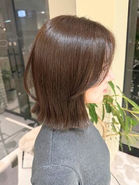 ミズチャーム(Ms.CHARM) ミディアムレイヤー/艶髪カラー/ブラウン