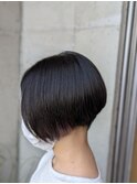 20代30代40代前下がりストレート小顔補正立体カット