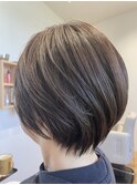 ショートボブ