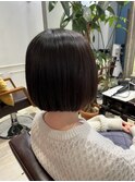 大人前下がりボブ