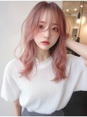 ピンクベージュ　レイヤーカット　ミディアムロング　10代20代