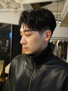 テンション(tension) センターパートニュアンスパーマメンズマッシュパーマ札幌大通