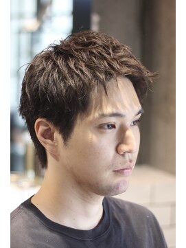 キングスマントーキョー 立川北口店(KINGSMAN TOKYO) アップバング / ツーブロック / スキンフェード 【立川】