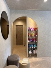 オージュアソムリエが髪に合わせてシャンプーを選定し丁寧なシャンプーをさせて頂きます。