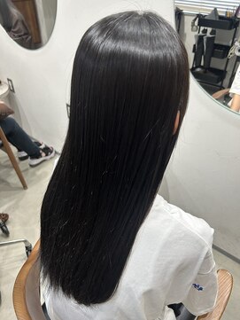 グラフ 立川(Graph.) 縮毛矯正 Aujua髪質改善トリートメント