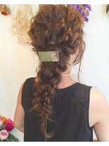 ジェレミー(Jelemy)&nbsp;四つ編みダウンスタイル