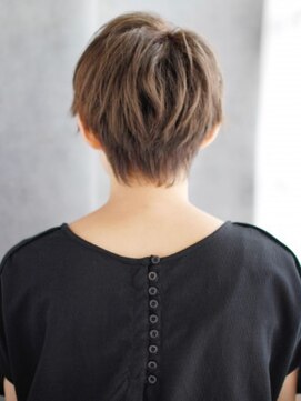 ヘアメイク ナル(hair make nalu) ふんわりカールの無造作ショートスタイル