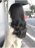 赤みなしのシルバーグレージュ