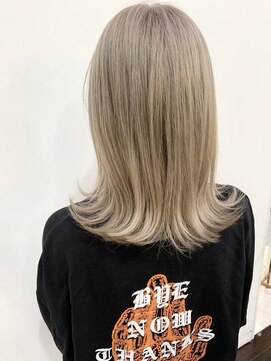 イーストハムアール(EAST HAM r) 外ハネミディアム☆ブロンド