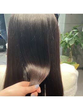 ヴィオラスバイポッシュ ギンザ(Violus by Posh GINZA) 絹髪矯正by髪質改善