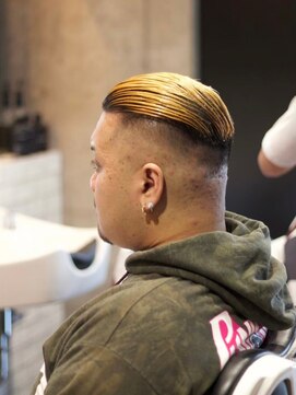 キングスマントーキョー 府中店(KINGSMAN TOKYO) ツーブロックマッシュ/波巻き/ハイライト/束感<理容室><府中駅>