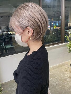 メリー オオサカ(Merly Osaka) 相性◎ベリーショートのハイトーン_white ash beige_