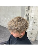 クロー(CROW)&nbsp;波巻きパーマ×ミルクティーベージュ