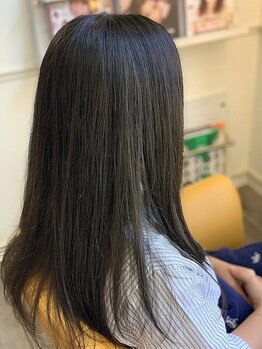 オペラ ヘア デザイン(OPERA Hair design)の写真/クセやうねりでお悩みの方にオススメ★自然なストレートヘアに仕上がります！トリートメントと合わせ艶髪へ