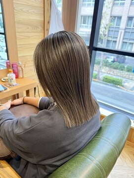 ロコ(loco) 【透明感カラー/ぷつっとミディアム】