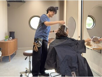 ナゴ(nago.)の写真/一人のスタイリストが丁寧に向き合うマンツーマン施術。仕上げまで理想のイメージをしっかり再現します。