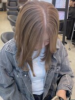 クオン 伊勢崎(QUON.) グレージュカラー