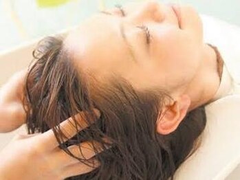 美容室エム(M)の写真/話題の「頭身浴」×ヘッドスパで至福のデトックス＊プライベート空間で脳を休める極上の時間を♪