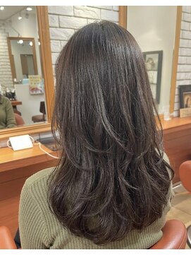 ヘアメイク フレンシア(hair make flencia) 暗髪アッシュブラウン×うる艶ロングレイヤー【235スタイル】
