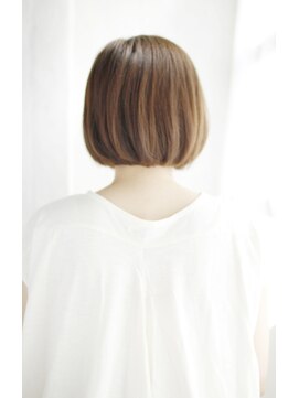 シュシュット(chouchoute) 吉祥寺3分/夏のイメチェン耳かけ毛先パーマフォギーベージュ/068