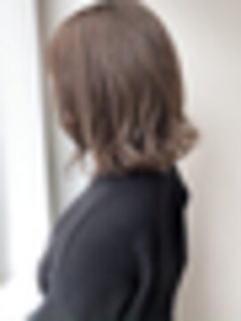 ネイヴィル オモテサンドウ(navile omotesando) ブリーチ無し ミルクティーグレージュ