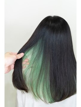 オブヘアーギンザ(Of HAIR GINZA) 激かわ☆ペールグリーン×インナーカラーデザイン☆