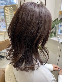 イルヘアーガーデン(illu hair GARDEN)の写真/【谷町九丁目】大人女性に人気◎白髪でオシャレなカラーを楽しめる！白髪染めも白髪ぼかしも幅広く対応！