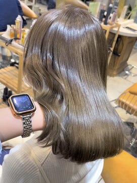 ロンド シャルム 吉祥寺(Lond charme) 透明感×艶髪カラー olive beige ふんわりカール