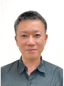 黄ぐまくん美容室 メンズ　ベリーショート