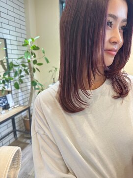 シフト(SHEEFT) センターパート小顔レイヤー内巻きミディ パープル寒色系