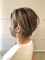 キャトルセゾン(quatre saisons)&nbsp;メリハリハイライト×絶壁克服前下がりショートボブ