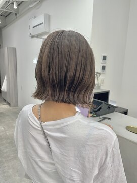 シー 北千住(sii.) 波巻きボブ