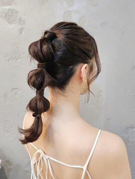 エフェ(effet) 海外セレブ風ポニーアレンジ