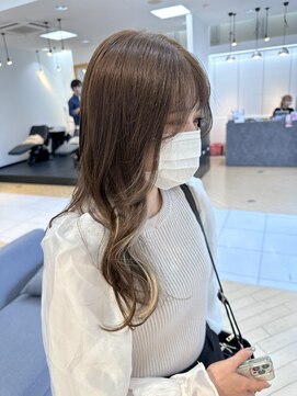 ユニ バイ マグ 長野店(Uni.by Mag) 20代30代40代大人可愛いイヤリングカラーホワイトベージュ