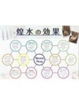 【活性水】で毛髪をしっかりと濡らしていきます。