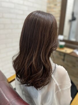 アトリエナガノ(atelier nagano) ニュアンスカラー/センターパート/ツヤ髪スタイル/ブルージュ