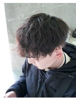 にもう フェザーショート　グレー　波打ちパーマ　