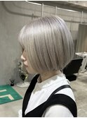 ホワイトグレー/ホワイトミルクティー/前下がりボブ/表参道/原宿