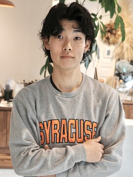 ウィム(wim) 『ウルフセンターパート』シャドウパーマ/メンズパーマ