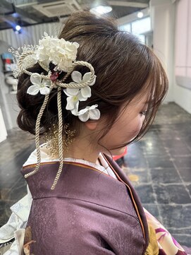 ストレートパーマ専門店 ビタミナポストマン 成人式ヘアセット