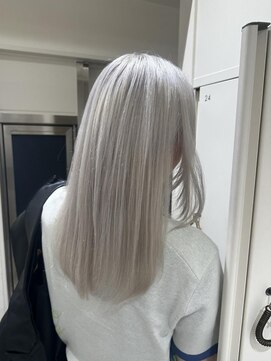 エン(en.) White color