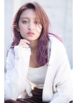 ケアリー 武蔵小杉(Carelly) 無造作カール×イルミナカラーハイライトロング