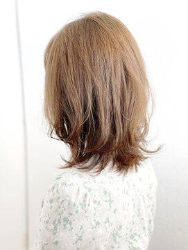 ミッシェル アフロート(michelle afloat) ２０代３０代４０代５０代ひし形カーブカット外ハネボブレイヤー