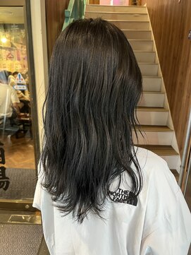 アヴァンス 天王寺店(AVANCE.) カーキグレージュ×透明感