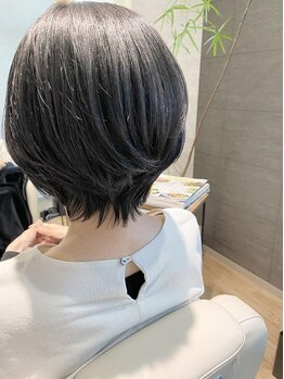 シー 浜松三方原店(She)の写真/【ショートやボブにしたい方必見】顔周りの繊細なカットで、周りと差がつくショートスタイルを叶えます。