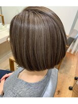 シール(Syl)&nbsp;【お客様スナップ】ボブ 白髪ぼかし