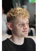 キングスマントーキョー 立川北口店(KINGSMAN TOKYO)&nbsp;アップバング / ツーブロック / スキンフェード 【立川】