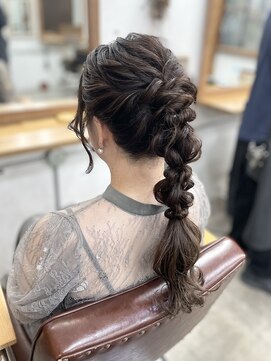 リッカ(RICCA) 【ヘアセット】ポニーテール編み下ろしアレンジ/恵比寿
