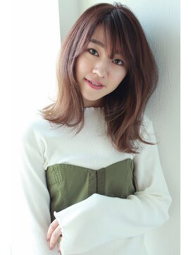 ラル(Lull) ロングボブ　グラデーション　ハイトーン　グレージュ　カラー